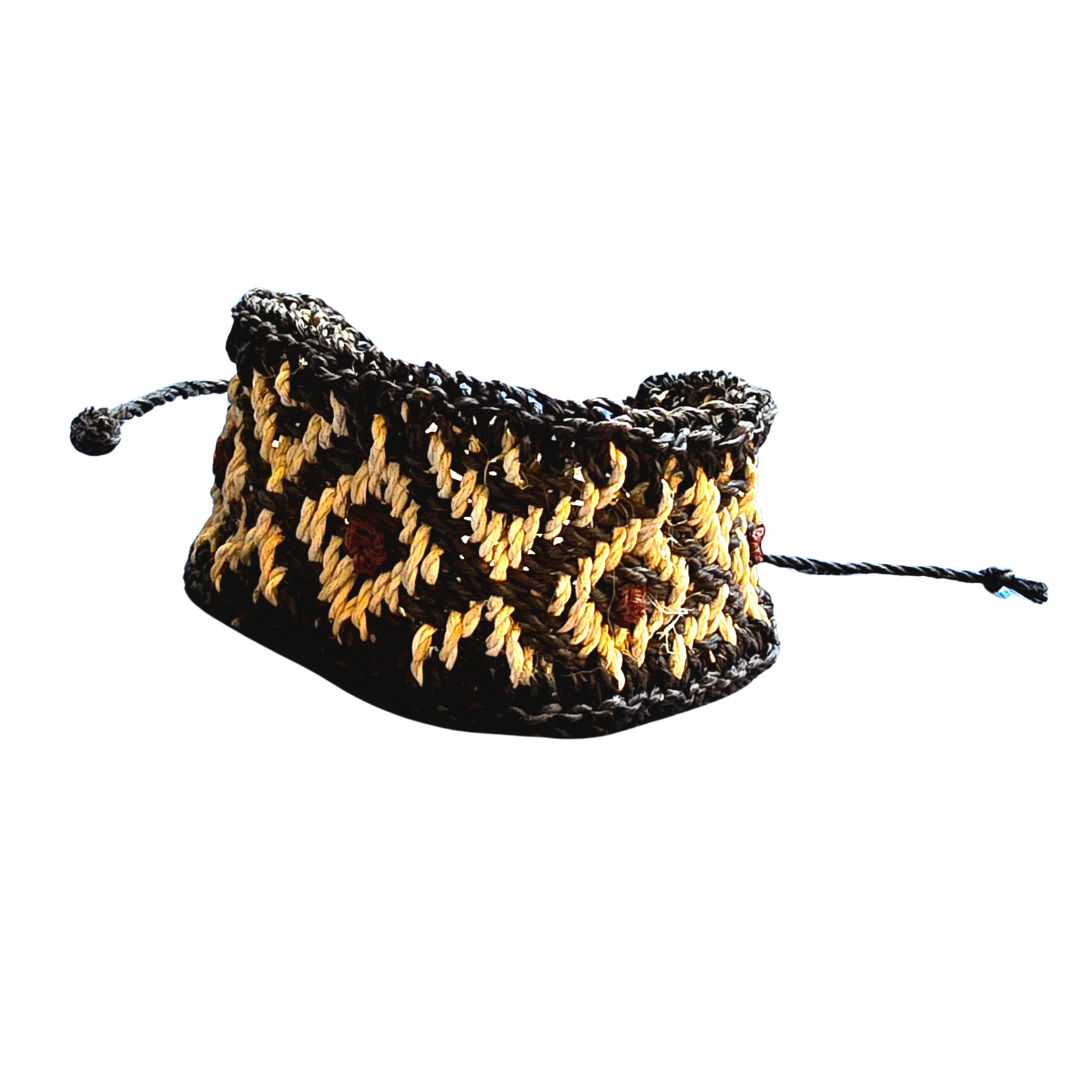 Bora native pattern chambira palm fiber bracelets - Amazon Ecology
