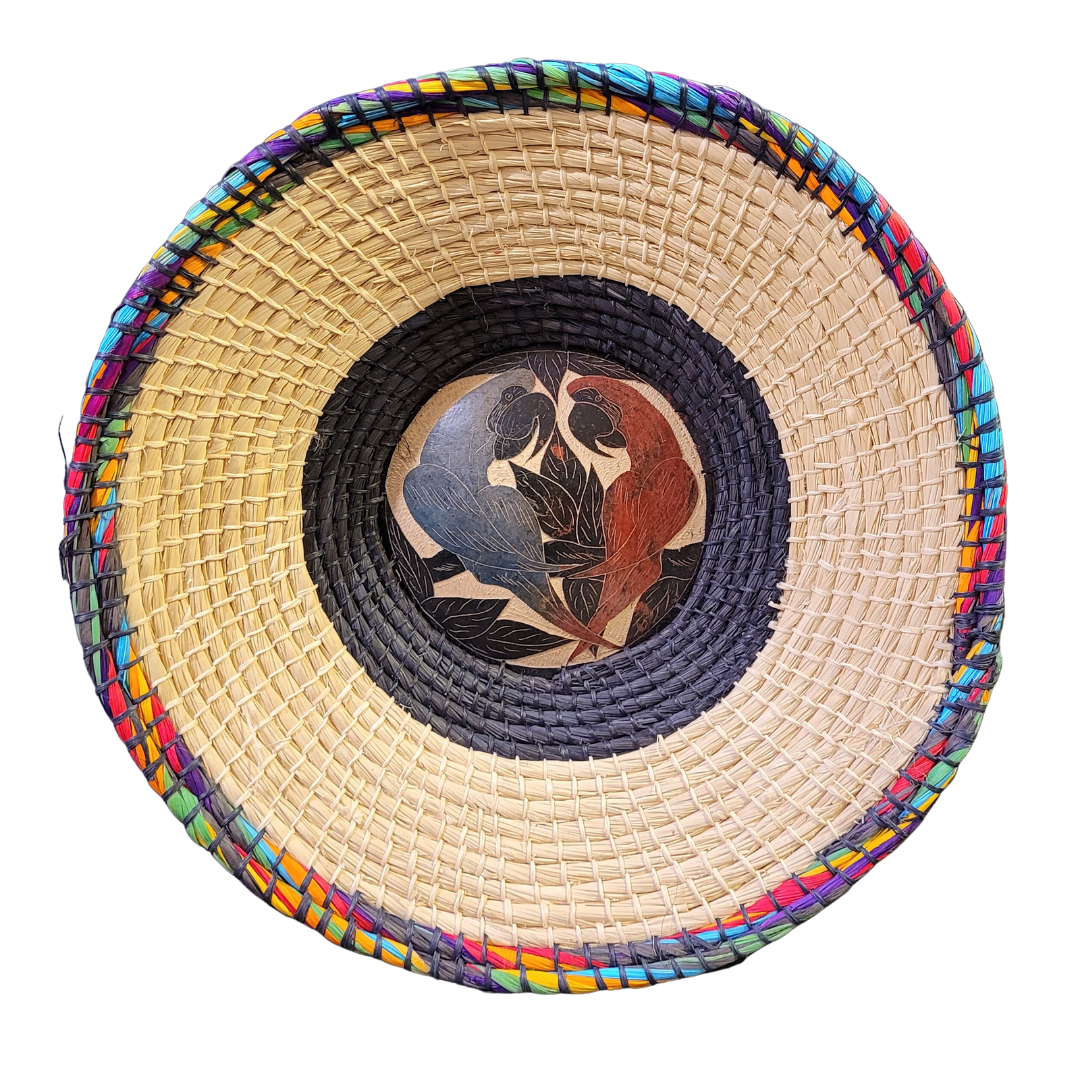 CHAMBIRA BASKET WITH WILDLIIFE CARVING ON CALABASH CENTER - MADE BY PERUVIAN AMAZON ARTISAN - Amazon Ecology
