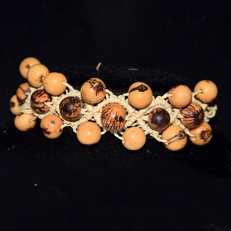 Polished açai seed macrame bracelet - Amazon Ecology