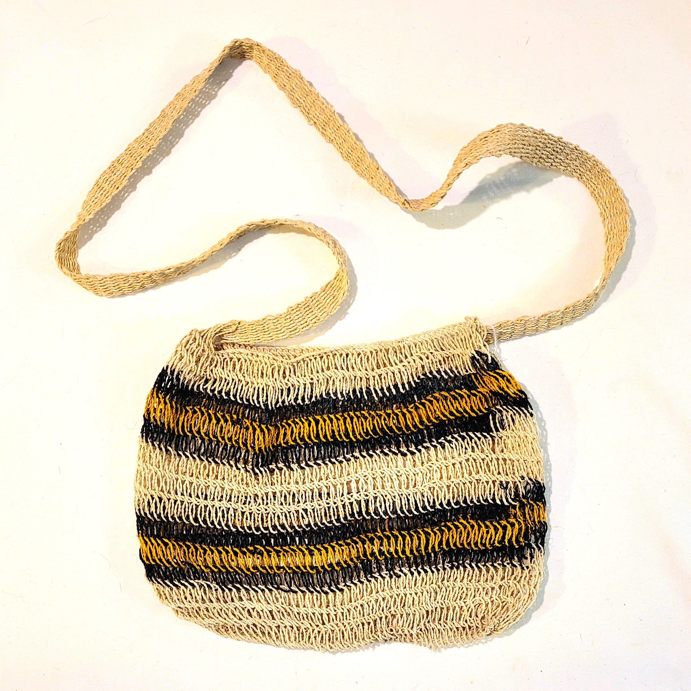 Natural Earth Tone crochet chambira palm fiber striped Shoulder Bag made in the Peruvian Amazon - Amazon Ecology