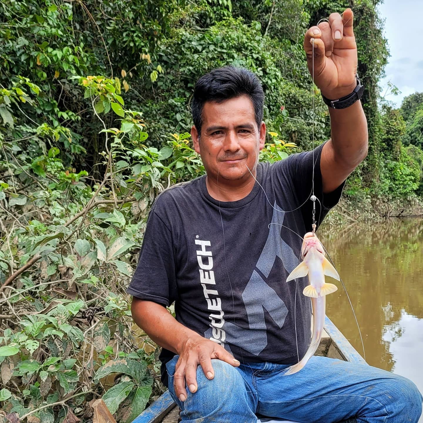 A DAY FOR RAIN AND A DAY FOR CATCHING CATFISH IN BRILLO NUEVO