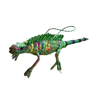 IGUANA FAIR-TRADE CHRISTMAS TREE ORNAMENT FROM THE PERUVIAN AMAZON