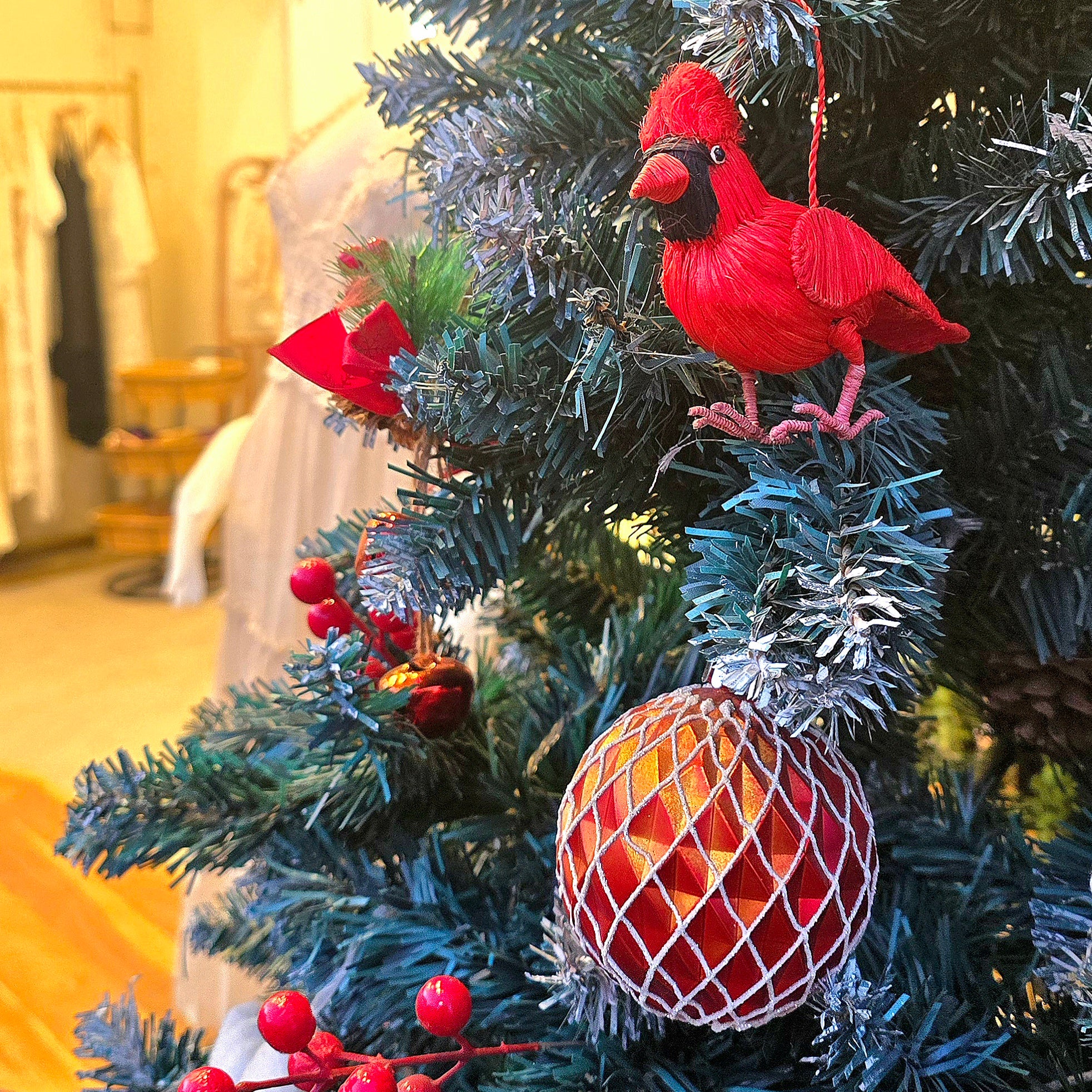 CARDINAL BIRD - FAIR TRADE CHRISTMAS TREE ORNAMENT - WOVEN BY PERUVIAN AMAZON ARTISAN - Amazon Ecology