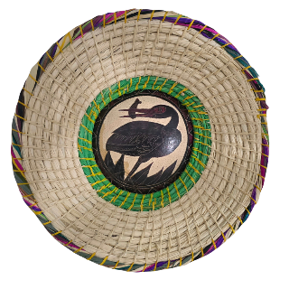 CHAMBIRA BASKET WITH WILDLIIFE CARVING ON CALABASH CENTER - MADE BY PERUVIAN AMAZON ARTISAN - Amazon Ecology
