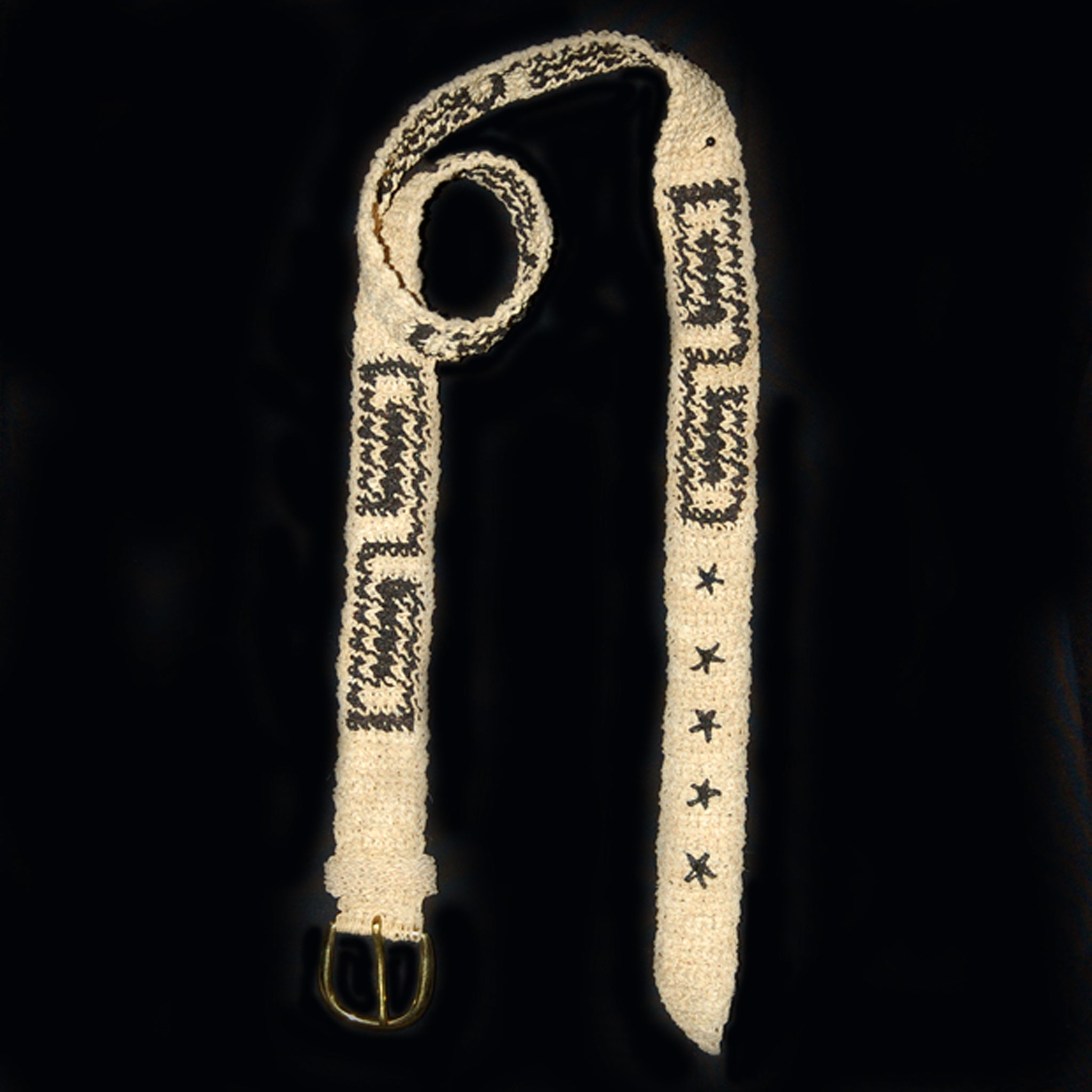 FAIR -TRADE HAND-MADE BELT BORA LABYRINTH LOGO - WHITE WITH BLACK - WOVEN BY PERUVIAN AMAZON ARTISAN