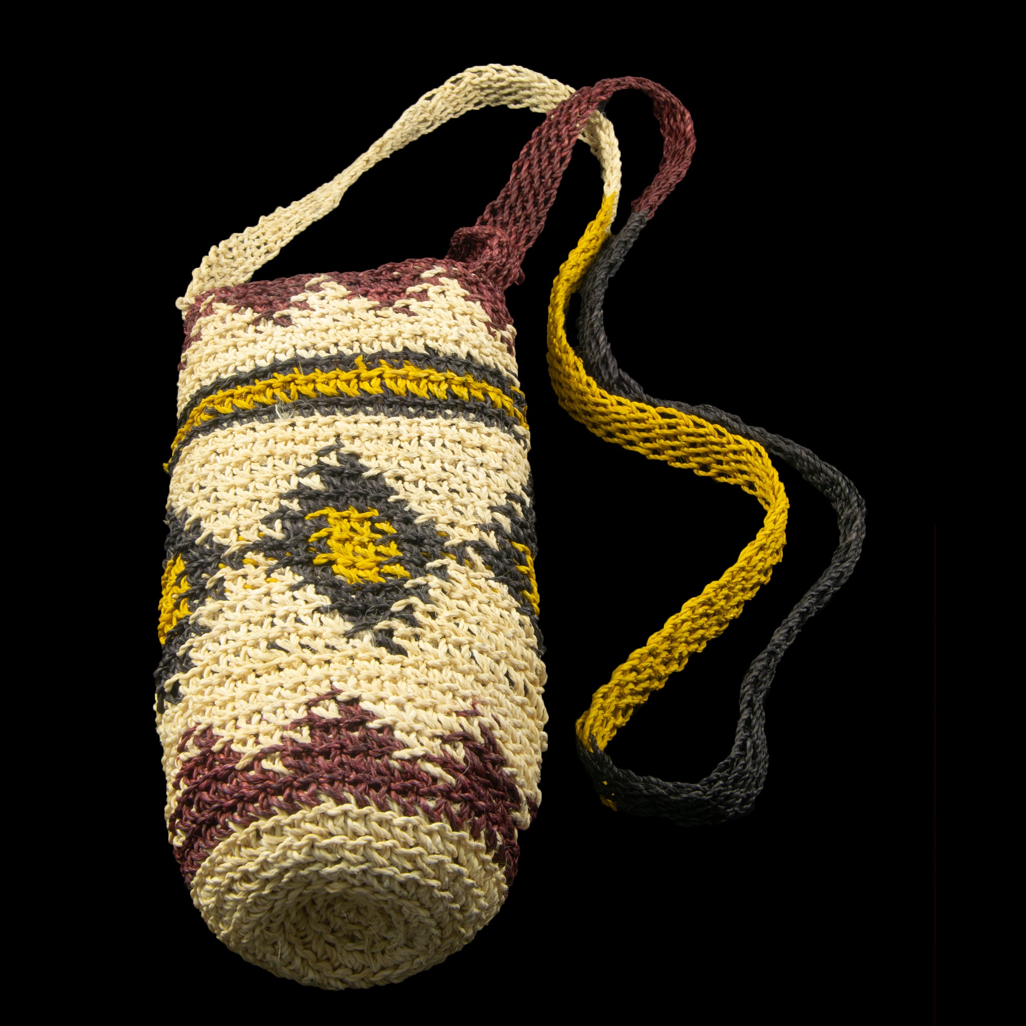 Fair-Trade Bottle Carrier/Wine Tote with Bora diamond native pattern