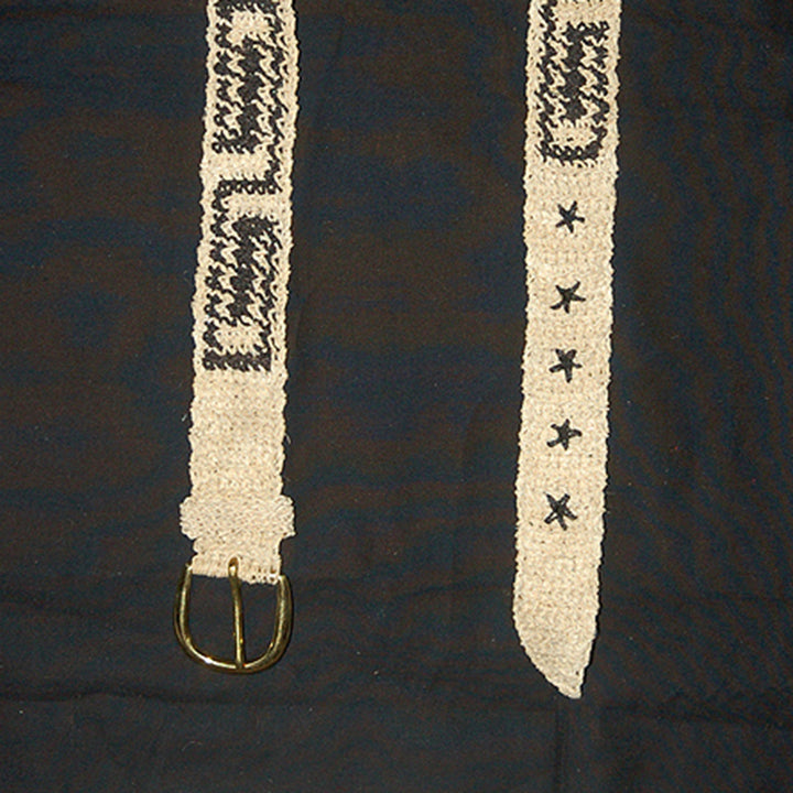 FAIR -TRADE HAND-MADE BELT BORA LABYRINTH LOGO - WHITE WITH BLACK - WOVEN BY PERUVIAN AMAZON ARTISAN - Amazon Ecology