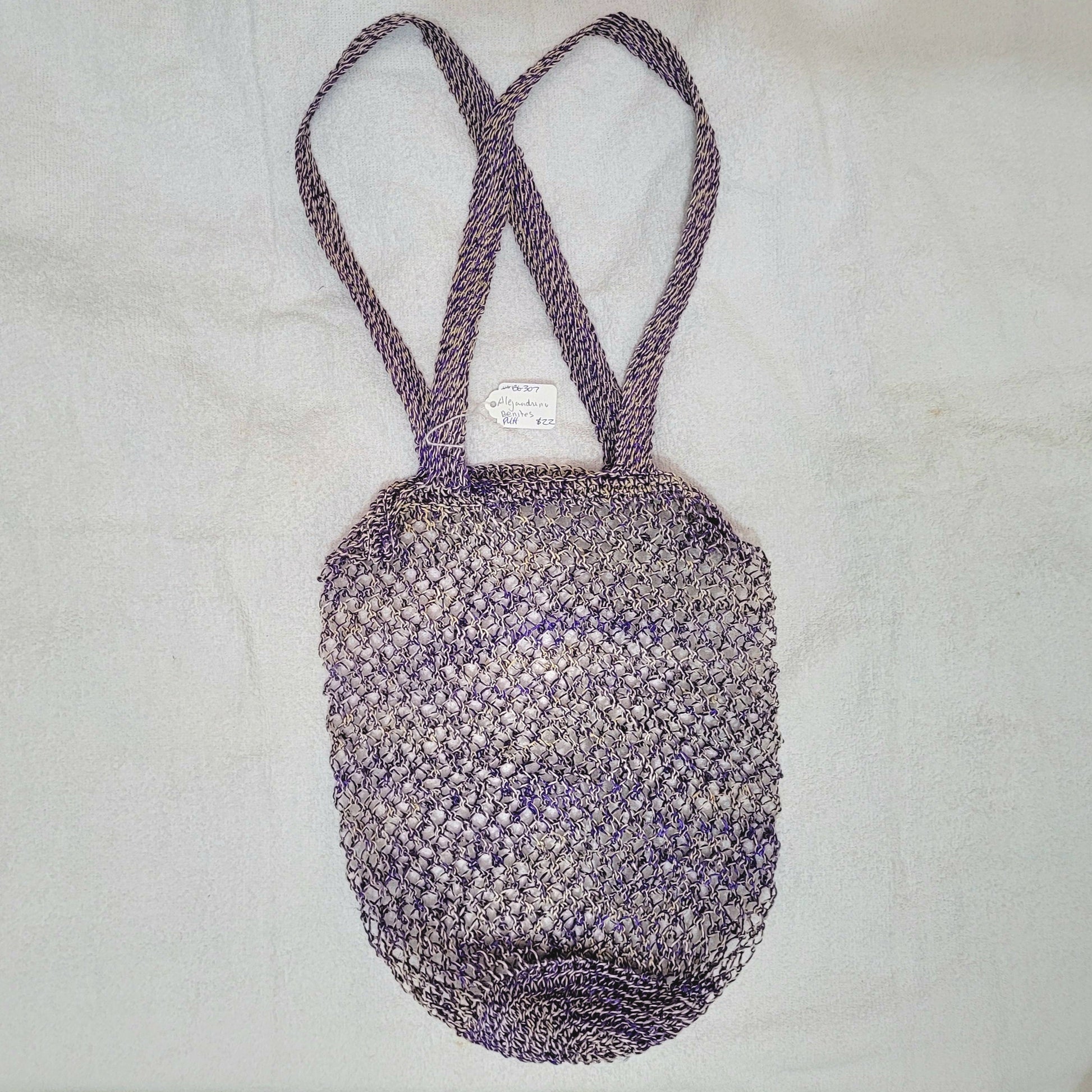 Two-handled round bottom fair trade chambira market bags made by Peruvian Amazon artisan - Amazon Ecology